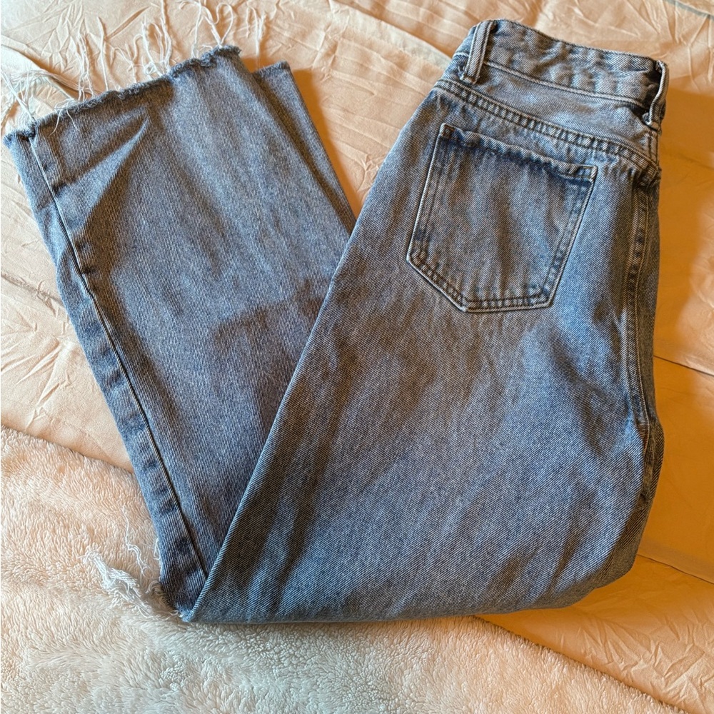 SHEIN jeans 
Super cute on 
Size 2